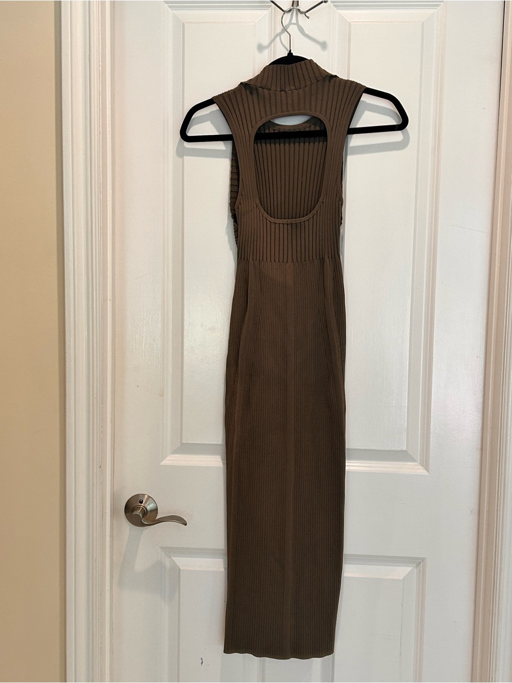 Express Body Contour body on fitted Midi Dress Medium - Picture 8 of 12
